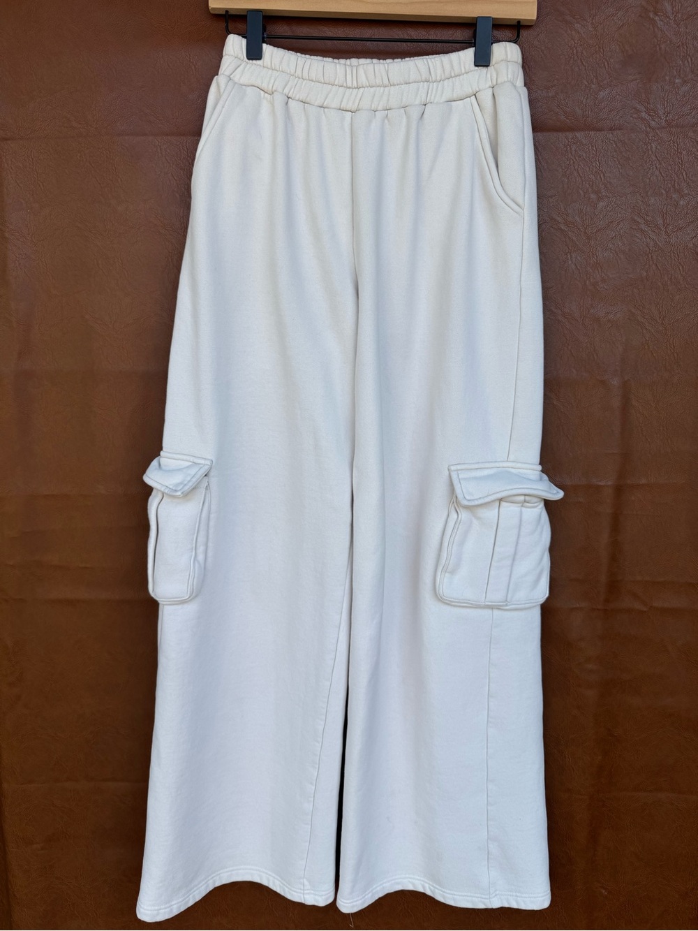 Butter Melon Cream Wide Leg Cargo Sweatpants Fleece Lounge Pants Size Small